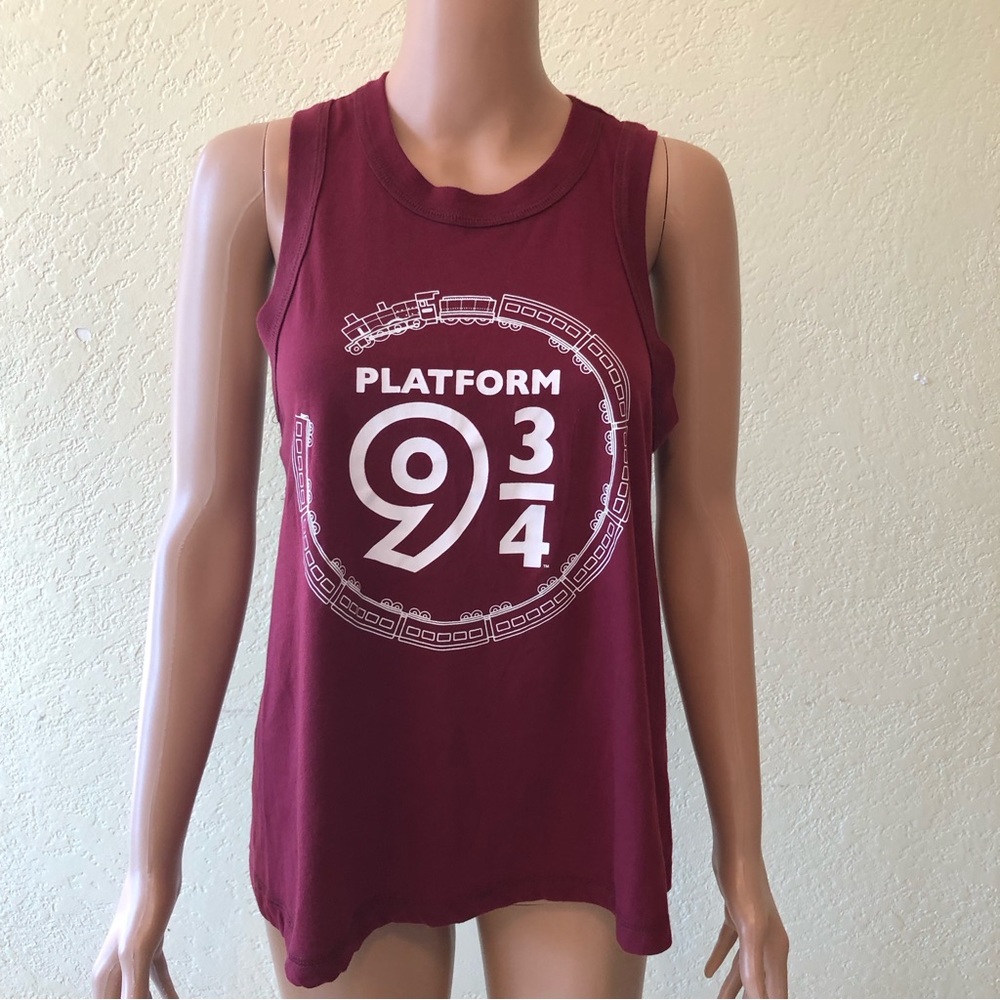 Harry Potter Junior Girls Size XL Maroon Tank-Top Shirt Harry Potter Graphics